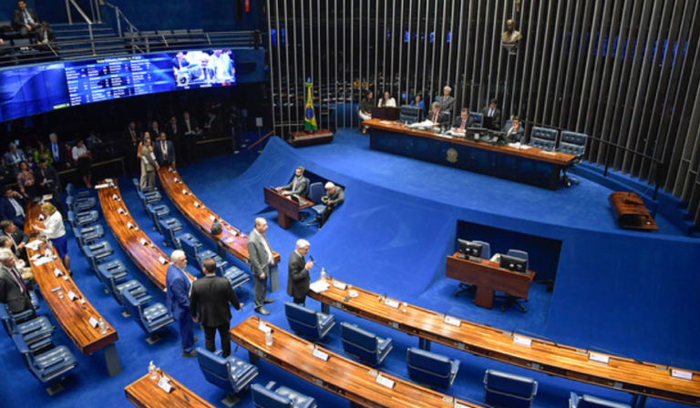 Urgência e Omissão: A PEC 45 e a Precipitação do Senado na Criminalização do Porte de Drogas